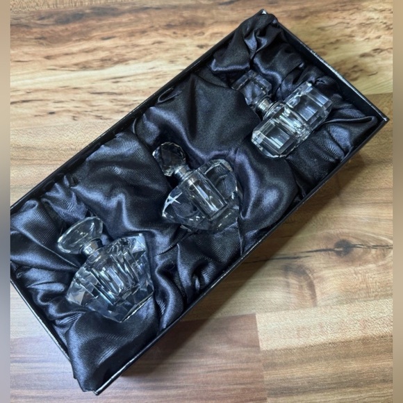 Saks Fifth Ave Crystal Cut Perfume Bottles Lot Of 3 Geometric Facets Signed Rare - Picture 11 of 12